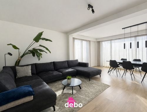                                         Appartement à vendre à Harelbeke, € 215.000
