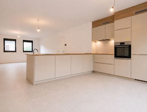                                         Appartement à louer à Bazel, € 985
