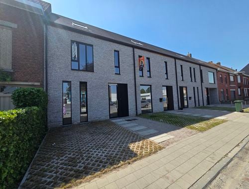                                         Woning te koop in Wevelgem, € 345.000
