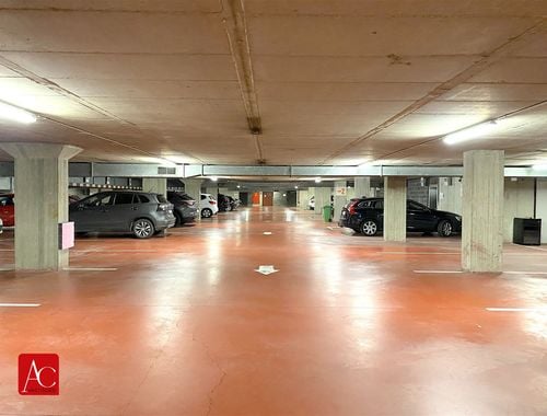                                         Garage en sous-sol à vendre à Sint-Niklaas, € 12.950

