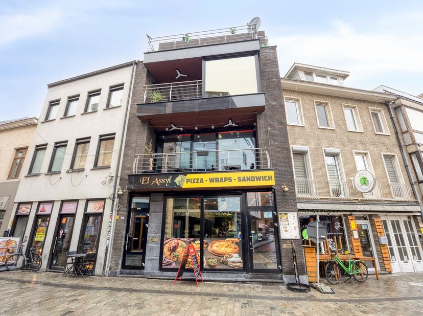 Bien professionnel à remettre
                    à 3500 Hasselt