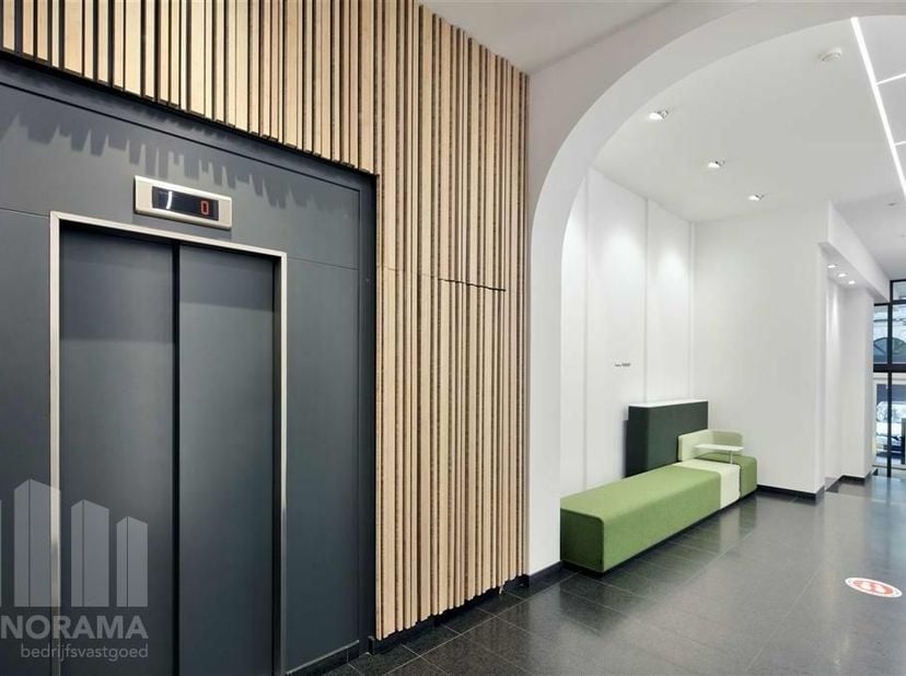 Bedrijfsvastgoed te huur in Rue Guimard 15,
                    1040 Etterbeek