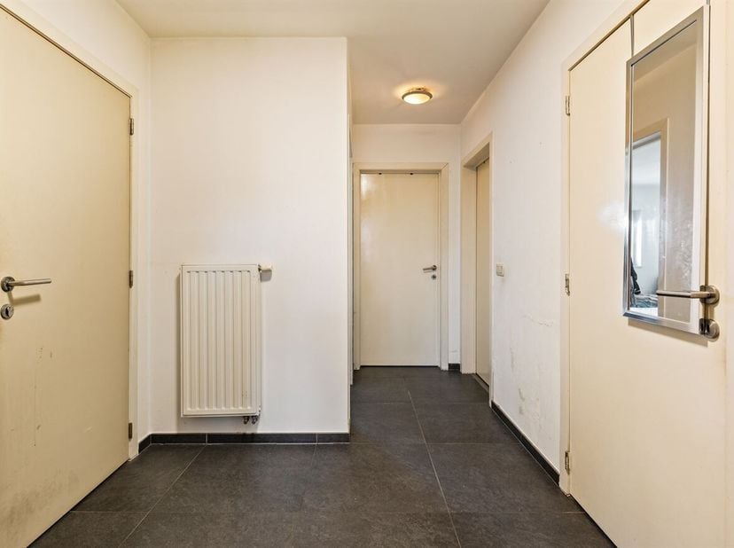 Instapklaar appartement met 2 slaapkamers in Maasmechelen<br />
Op zoek naar een comfortabel appartement of een interessante investering? Dit verzorgd