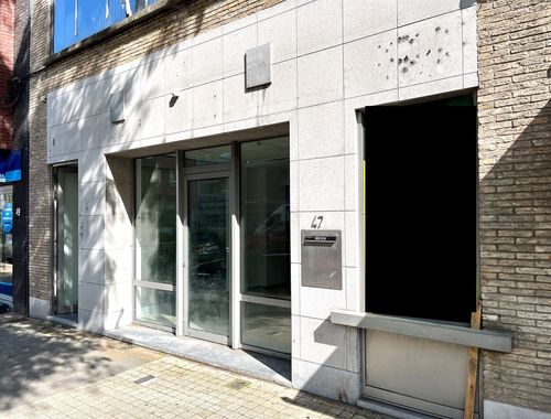                                         Handelsgelijkvloers te huur in Leopoldsburg, € 1.550
