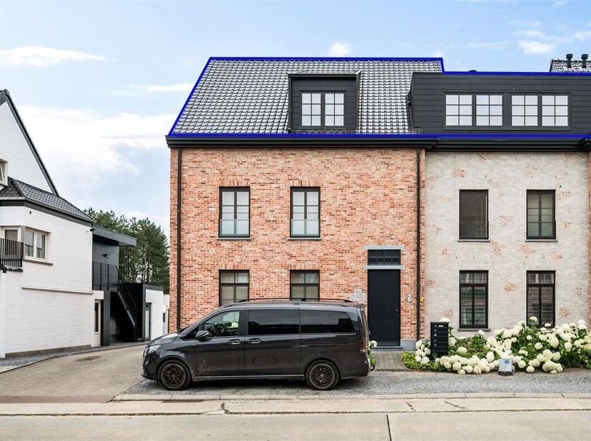 Penthouse moderne avec 2 chambres et une spacieuse terrasse sur le toit de 52 m² au coeur de Hulshout<br />
Ce magnifique penthouse d'une surface habi