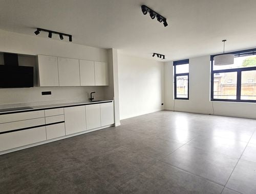                                         Appartement te huur in Hoboken, € 995
