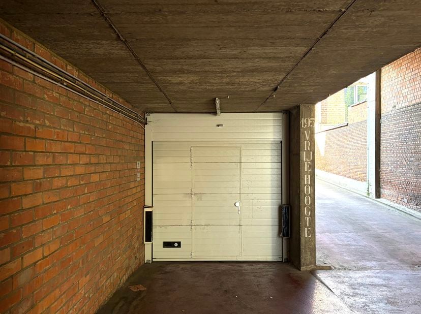 Garage à vendre
                    à 2060 Antwerpen