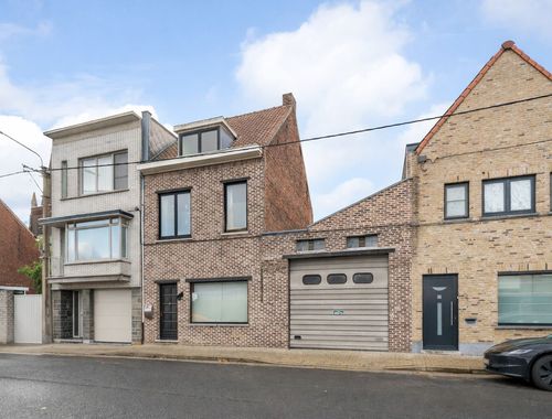                                         Maison à vendre à Menen, € 185.000
