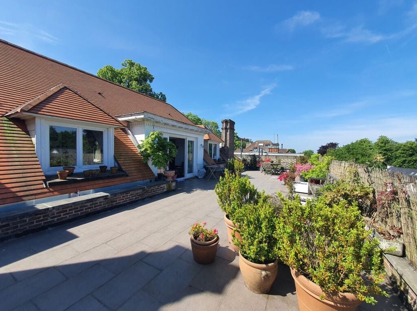 Rare &amp; Exclusif : Penthouse dexception avec terrasse solarium de 90 m² à lObservatoire Laissez-vous séduire par ce véritable havre de paix niché au cu