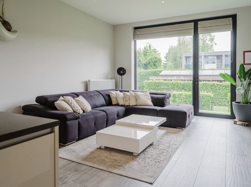 Dit unieke en instapklare loftappartement, gelegen in residentie Seymour Park, combineert de ruimtelijkheid en uitstraling van een woning met het comf