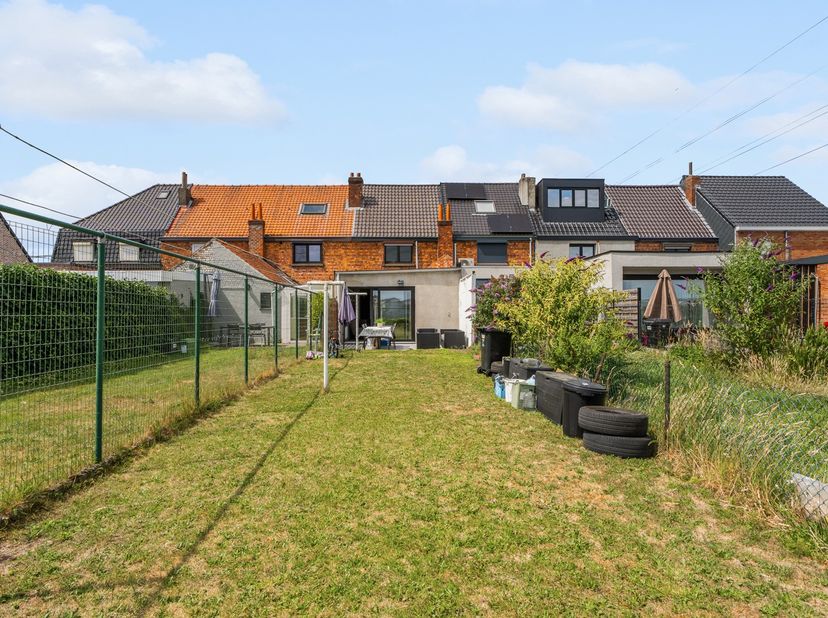 Huis te koop in Haenhoutstraat 42,
                    9070 Destelbergen