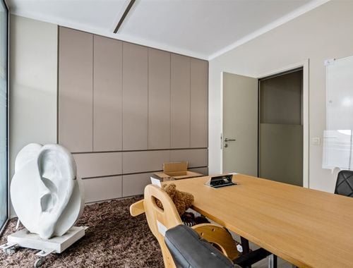                                         Complexe de bureaux à vendre à Antwerpen, € 184.950
