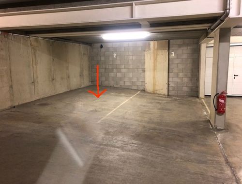                                         Garage à louer à Hasselt, € 140
