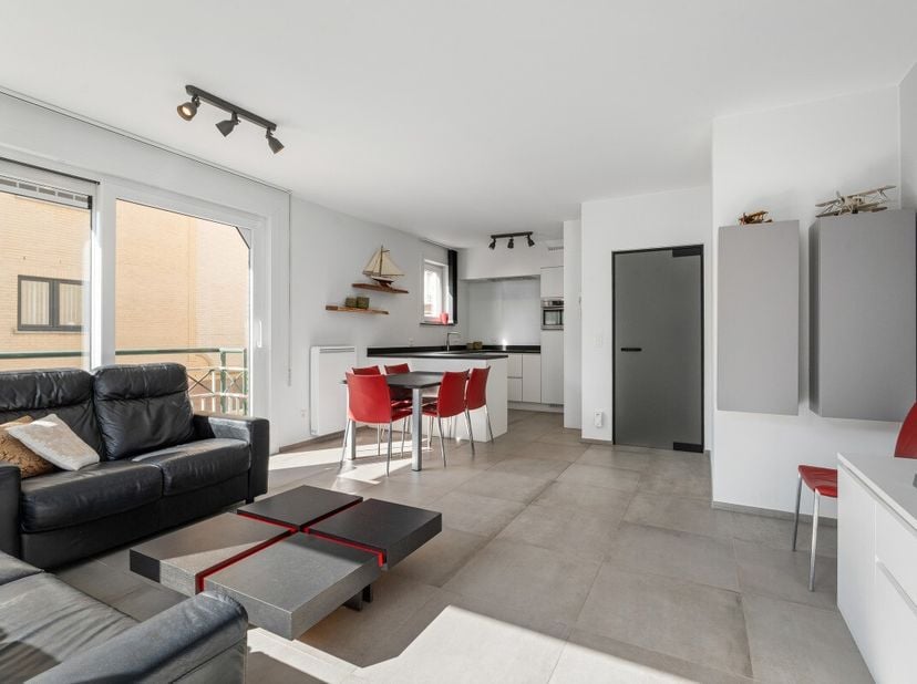 Wenduine: Gelijkvloers hoekappartement te koop in Wenduine op slechts 150m van de zee en het centrum!Bent u op zoek naar een instapklaar appartement a