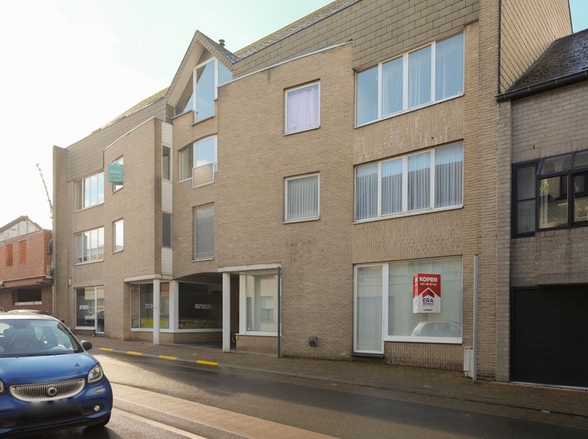 Appartement te koop in Oostrozebekestraat 48,
                    8760 Meulebeke