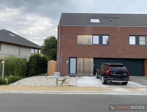                                         Woning te huur in Merelbeke, € 1.450
