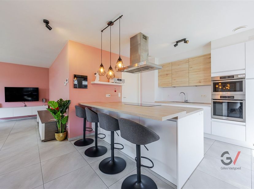 Op zoek naar een plek waar je écht thuis kan komen? Welkom in de Reikemstraat 7 in Herent.<br />
<br />
Vanaf het moment dat je binnenstapt voel je