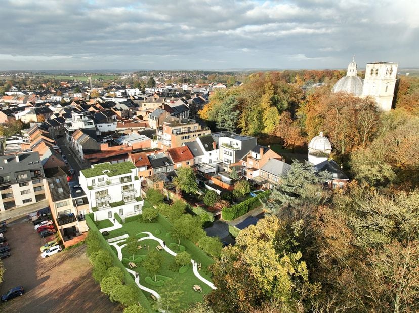 Residentie "Basiliek", bestaande uit 6 ruime en lichtrijke nieuwbouwappartementen, is uitstekend gelegen in het hart van Scherpenheuvel, op wandelafst