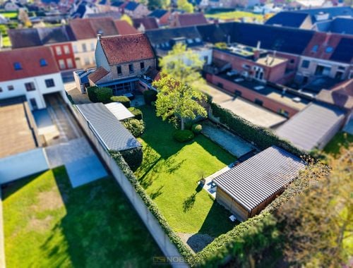                                         Entrepôt avec bureau à vendre à Zingem, € 490.000
