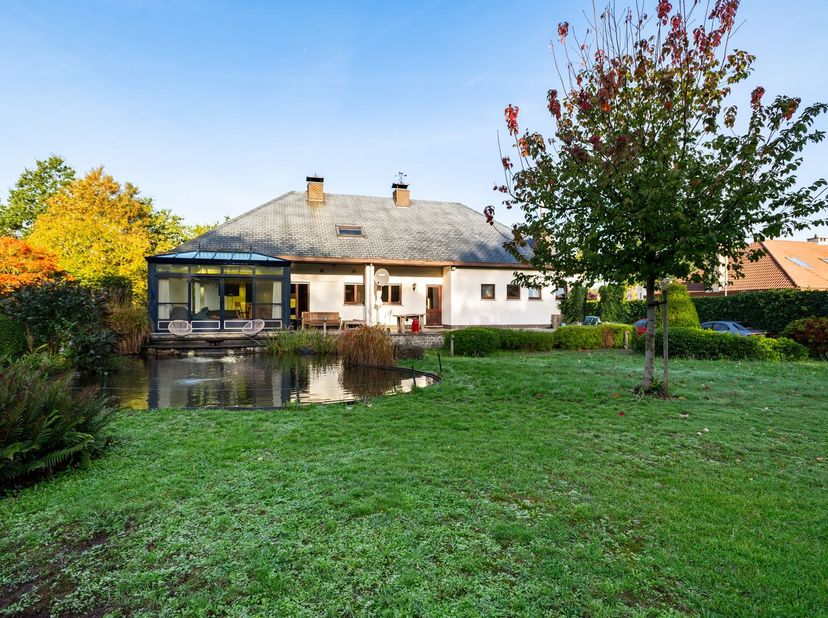 Huis te koop in Bredabaan 869,
                    2930 Brasschaat