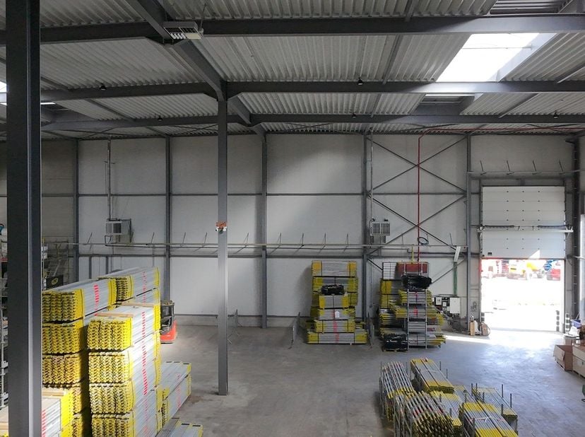 Bedrijfsvastgoed te huur in Baron Van Loolaan 15 bus F,
                    9940 Evergem