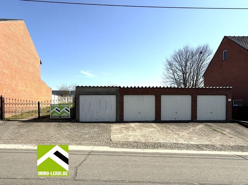 Bekijk dit bouwperceel rechtstreeks op de site van Immo Leroi: https://www.immo-leroi.be/pand/kopen-grond-tongeren/7620225<br />
<br />
Dit bouwpercee