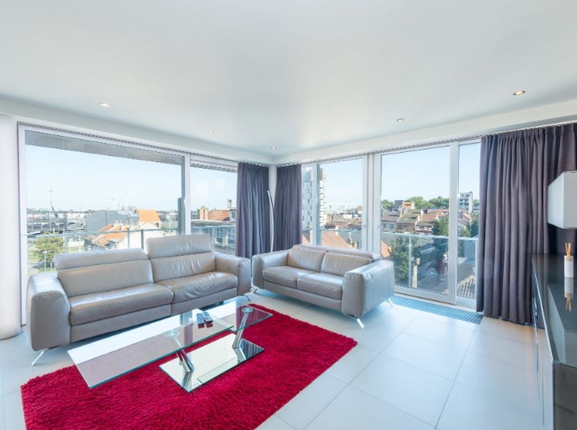 APPARTEMENT LUMINEUX DANS UNE RÉSIDENCE NEUVE À PROXIMITÉ DE LA GARE<br />
<br />
À distance de marche de la gare et du centre d'Oostende se trouve ce