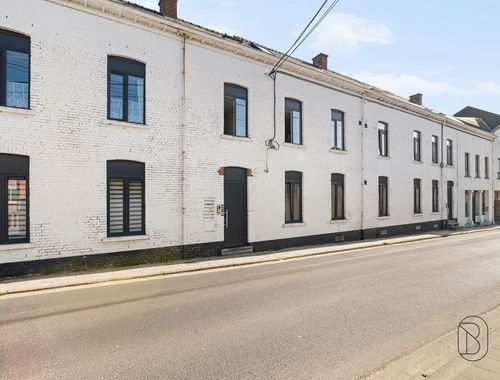                                         Commercieel Gebouw te koop in Ellezelles, € 1.350.000
