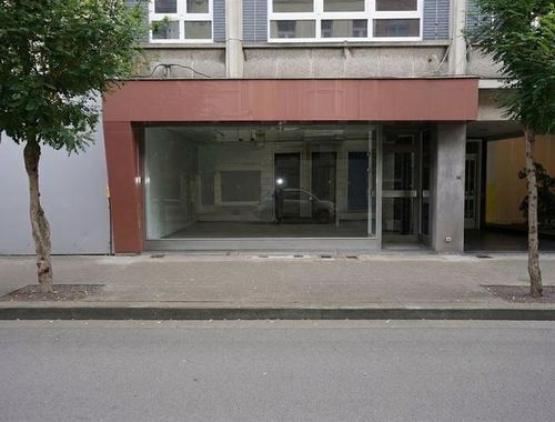                                         Espace de bureaux à vendre à Kortrijk, € 315.000
