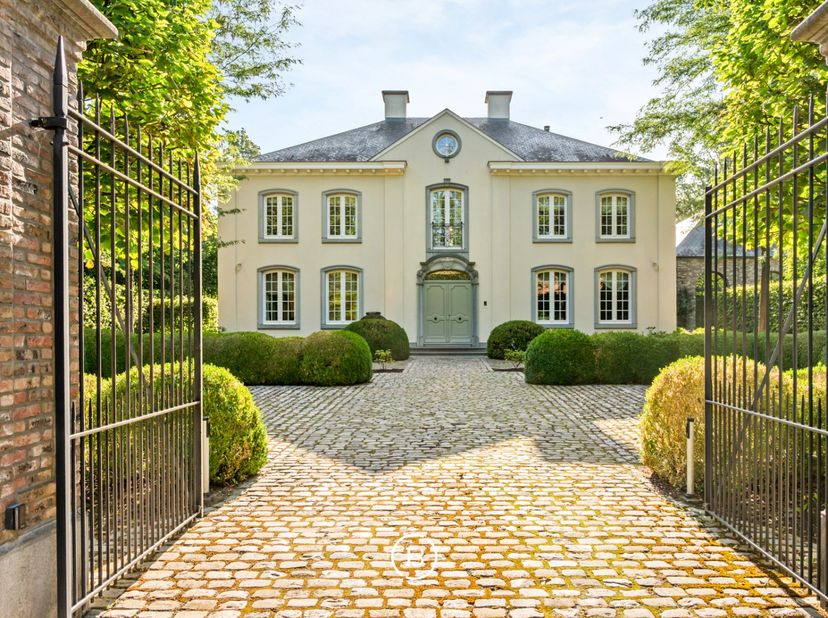 Huis te koop in Bosstraat 13,
                    9111 Belsele