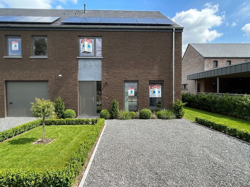 Huis te koop in Rue des Alliés 107 B,
                    6953 Forrières