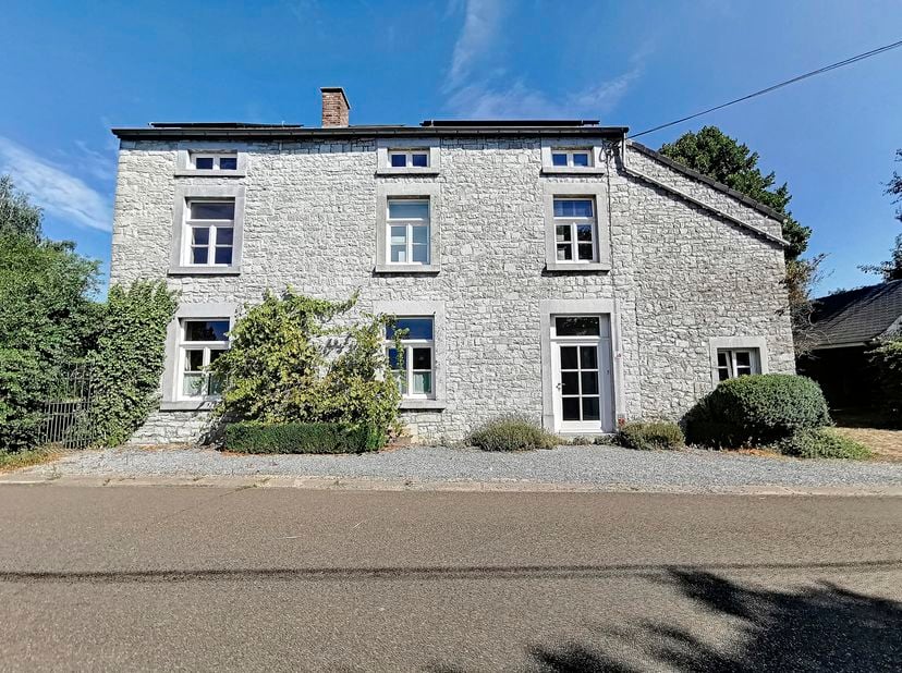 Huis te huur
                    in 5340 Mozet