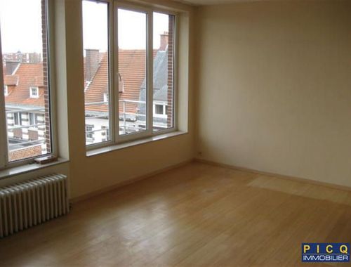                                         Appartement à louer à Tournai, € 680
