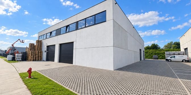 Bedrijfsvastgoed te huur in Baron Van Loolaan 4 bus 002, 9940 Evergem