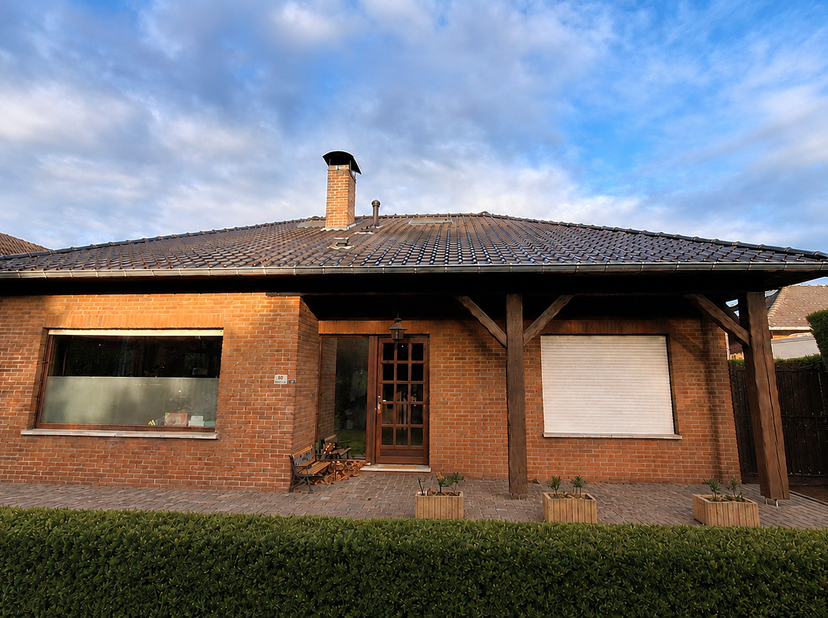 Ruime instapklare gezinswoning (242 m²) met 5 slaapkamers op 720 m², EPC B, vlakbij De Keiheuvel.<br />
<br />
Bent u op zoek naar een ruime, energiez
