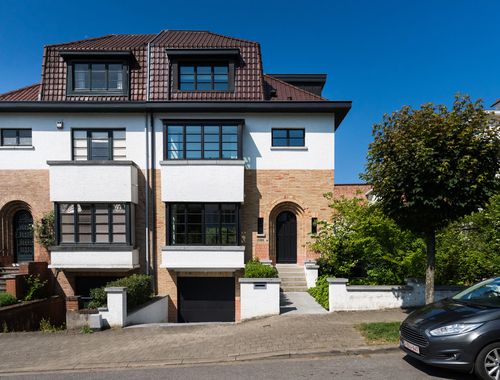                                         Maison à louer à Woluwe-Saint-Pierre, € 5.700
