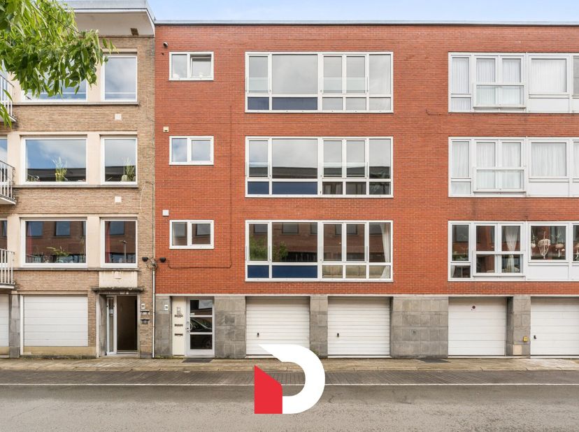 Maak kennis met dit rustig gelegen en kleinschalig appartementsgebouw, op wandelafstand van centrum Brugge, in de gegeerde wijk Kristus-Koning.<br />