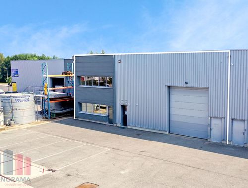                                         Bâtiment d’entreprise à louer à Temse, € 2.950
