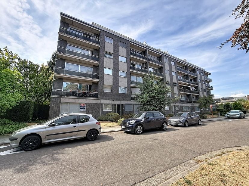 Garage te koop in Vlindersstraat 15,
                    3500 Hasselt