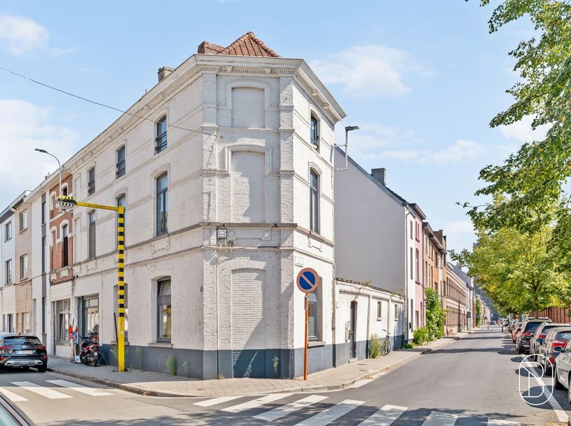 Immeuble de rapport agréé comprenant 12 chambres d'étudiants. <br />
<br />
Vous souhaitez investir à Gand ? Il s'agit d'un immeuble de rapport agré