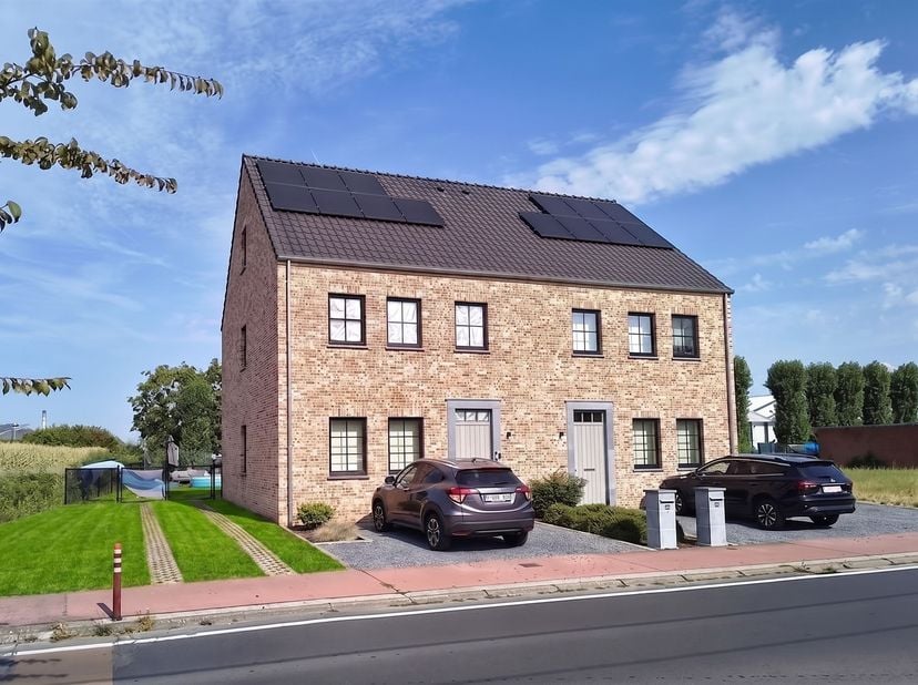 Bezoek: gelieve 'jouw huurprofiel' in te vullen om een aanvraag voor bezoek te doen. U kan dit huurprofiel vinden via onze website en de link https://