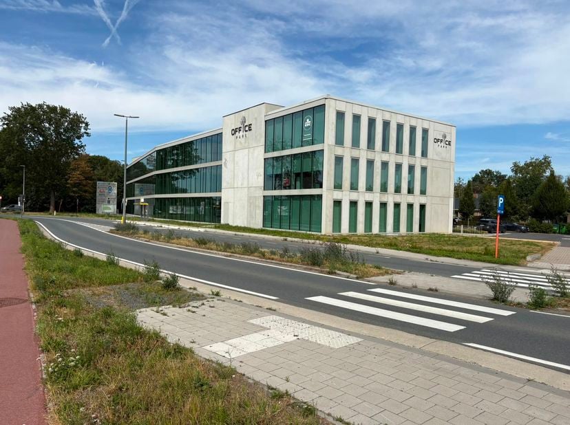 Bedrijfsvastgoed te huur in Dieptestraat 2,
                    9160 Lokeren