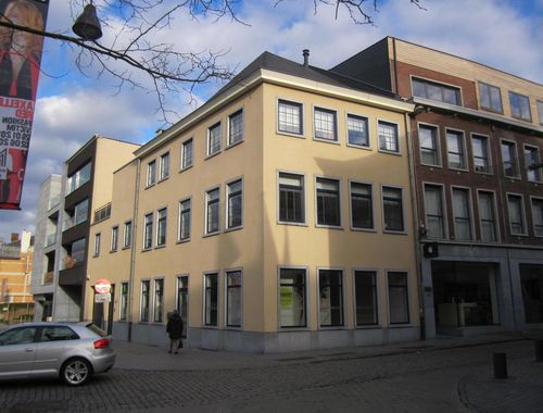                                         Handelszaak te huur in Hasselt, € 2.200
