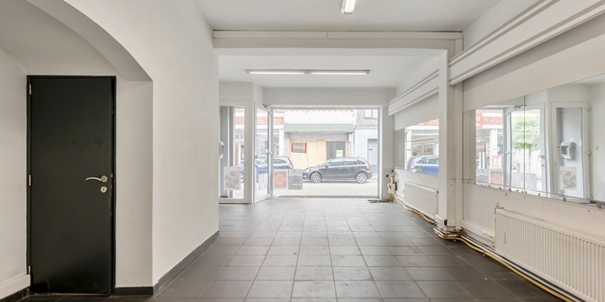 Bien professionnel à vendre à Stationsstraat 14, 2950 Kapellen