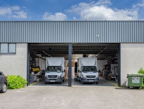                                         Bedrijfsgebouw te koop in Zandhoven, € 2.700.000
