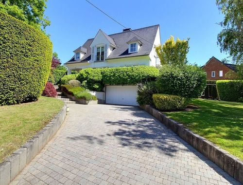                                         Uitzonderlijke woning te koop in Marcinelle, € 595.000
