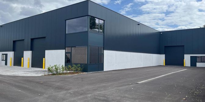 Bedrijfsvastgoed te huur in Industriepark B 22, 2220 Heist-op-den-Berg