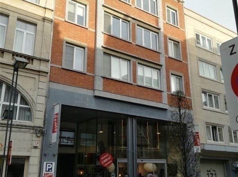Moderne gemeubelde studio, geschikt voor één persoon, in het centrum van Leuven <br />
Deze studio is gelegen op de Bondgenotenlaan en is volledig bem