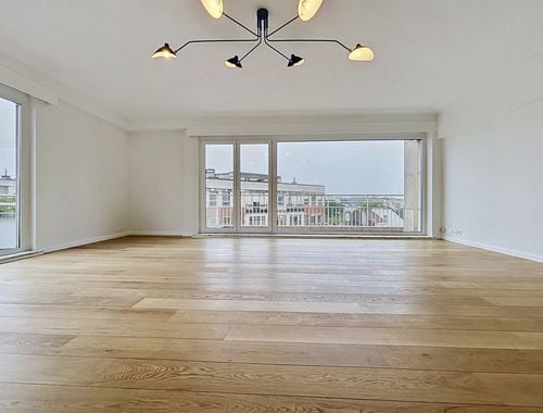                                         Appartement à vendre à Ixelles, € 670.000
