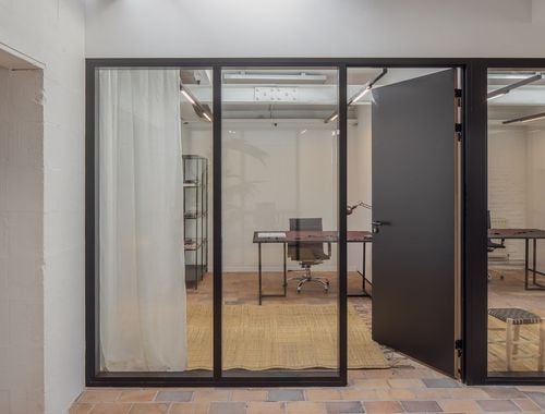                                         Kantoor te huur in Gent, € 3.600
